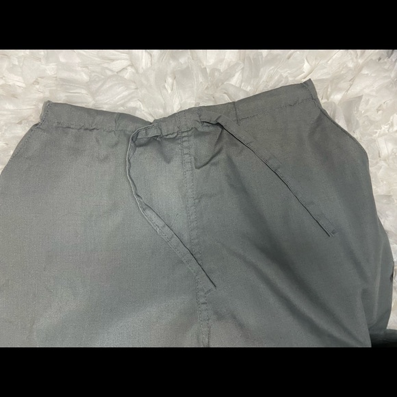 Medical Scrub Uniform Set | Grey | Size: X-Small - Picture 11 of 13